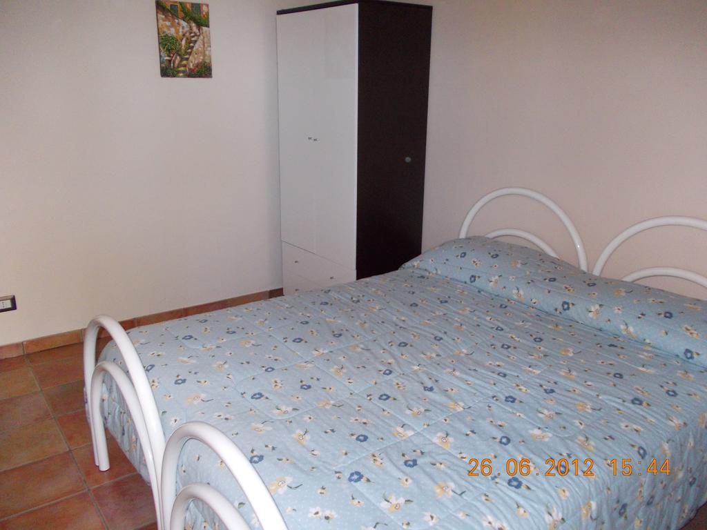 Le Case Di Bacco Santa Venerina Ruang foto