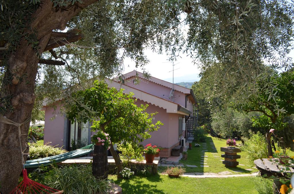 Le Case Di Bacco Santa Venerina Ruang foto
