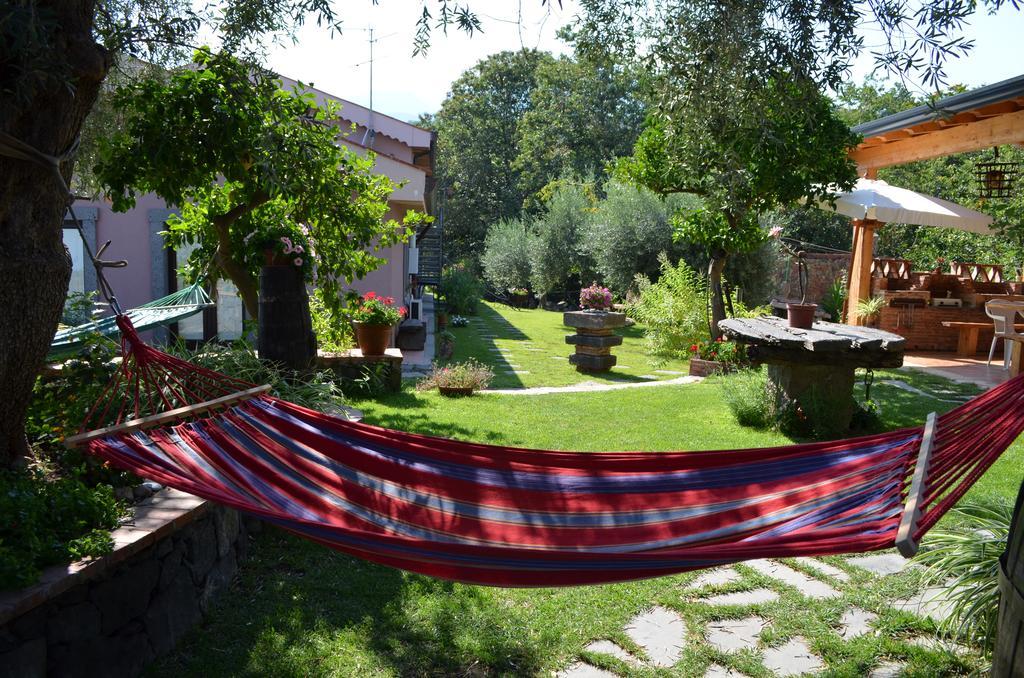Le Case Di Bacco Santa Venerina Ruang foto
