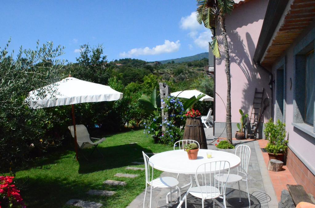 Le Case Di Bacco Santa Venerina Ruang foto