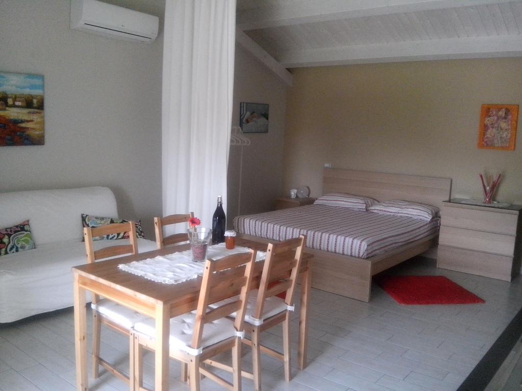 Le Case Di Bacco Santa Venerina Bagian luar foto